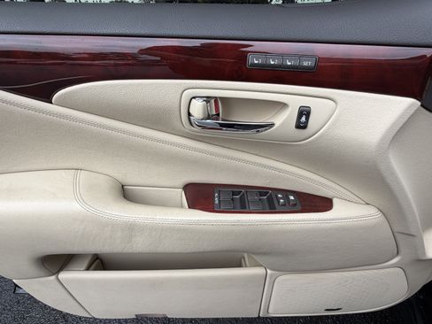 Used 2010 Lexus LS 460 L AWD/4WD image 12
