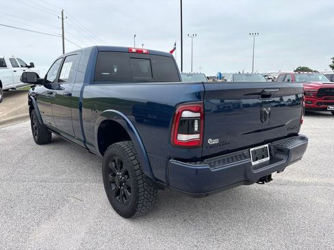 Used 2022 RAM 2500 Limited w/ Night Edition AWD/4WD image 4
