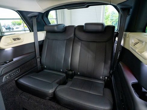 Used 2024 Land Rover Range Rover Long Wheelbase SE AWD/4WD image 49
