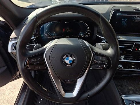 Used 2020 BMW 530e xDrive w/ Premium Package image 20