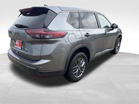 Used 2024 Nissan Rogue S AWD/4WD image 5