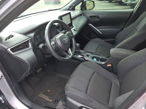 Certified 2024 Toyota Corolla Cross SE w/ Moonroof Package image 8