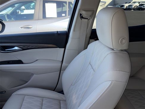 Used 2023 Buick Envision Avenir image 24