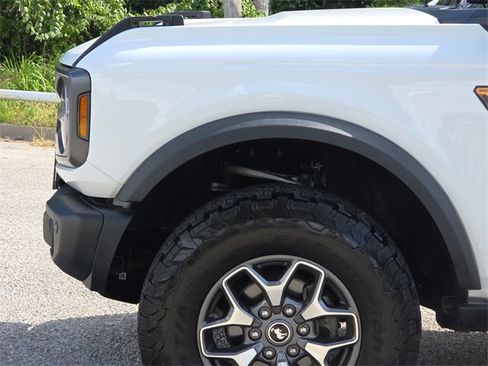 Certified 2022 Ford Bronco Badlands image 5