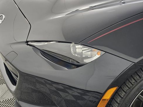 Used 2018 MAZDA MX-5 Miata RF Grand Touring RWD image 12