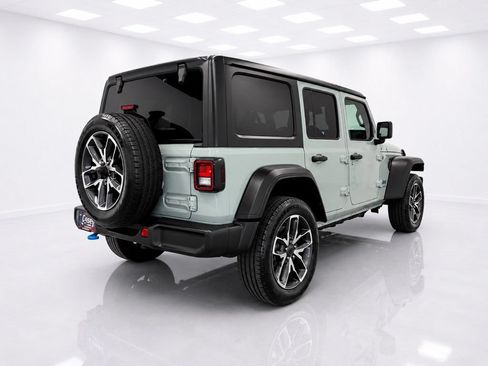 Used 2024 Jeep Wrangler Unlimited w/ Convenience Group AWD/4WD image 6
