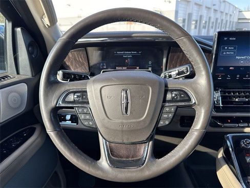 Used 2023 Lincoln Navigator Reserve image 14