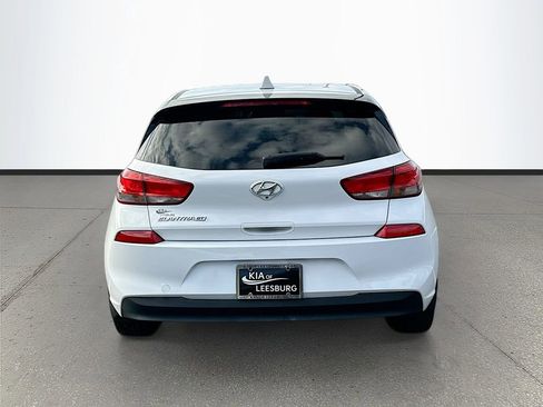 Used 2018 Hyundai Elantra GT image 6