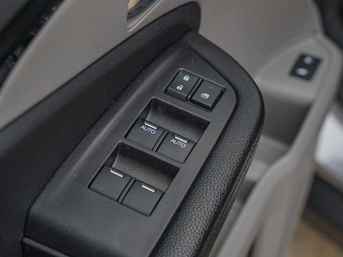 Used 2018 Honda Pilot Touring image 24