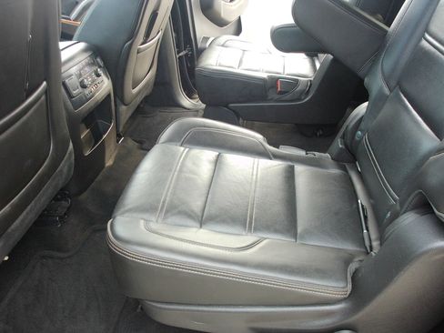 Used 2015 GMC Yukon XL Denali w/ Open Road Package RWD image 33