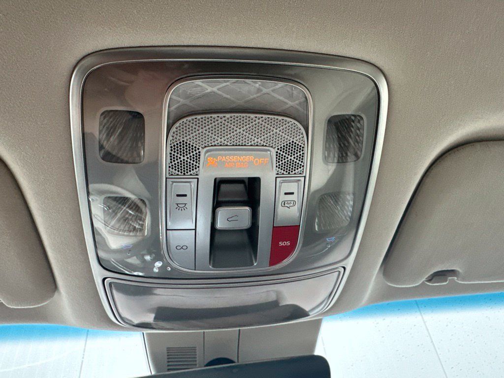 Used 2022 Genesis GV80 3.5T w/ Prestige Package 07 AWD/4WD image 47