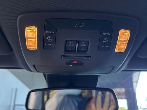 Used 2021 Toyota Sienna XSE image 45