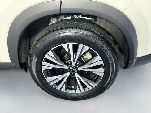 Used 2023 Nissan Rogue SV FWD image 28