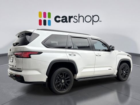 Used 2025 Toyota Sequoia Limited w/ Tow Technology Package image 5