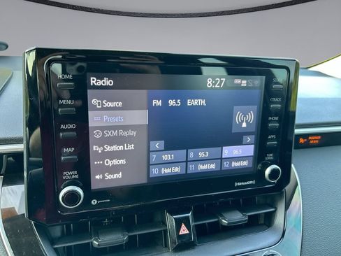 Used 2022 Toyota Corolla LE FWD image 22