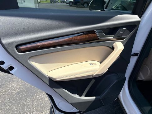 Used 2020 Audi Q5 2.0T Premium Plus w/ Premium Plus Package image 25