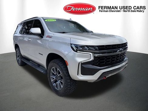 Used 2021 Chevrolet Tahoe Z71 w/ Luxury Package AWD/4WD image 2