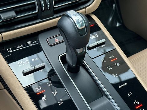 Used 2022 Porsche Macan S image 22