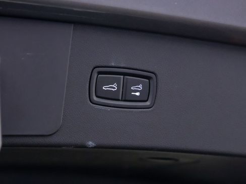 Certified 2023 Porsche Cayenne image 31