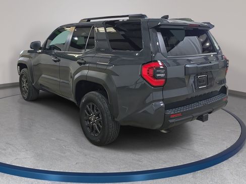 Used 2025 Toyota 4Runner SR5 AWD/4WD image 8