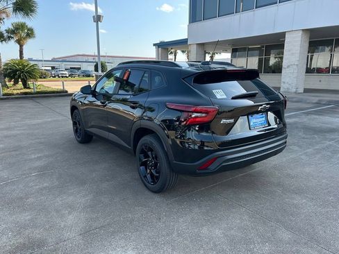 New 2026 Chevrolet Trax LT w/ Driver Confidence Package FWD image 7