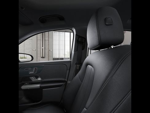 Certified 2026 Mercedes-Benz GLA 250 4MATIC image 45