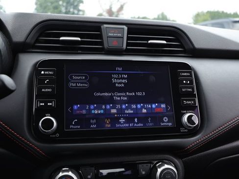 Used 2024 Nissan Versa SR FWD image 8