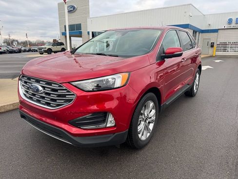 Certified 2024 Ford Edge Titanium AWD/4WD image 4