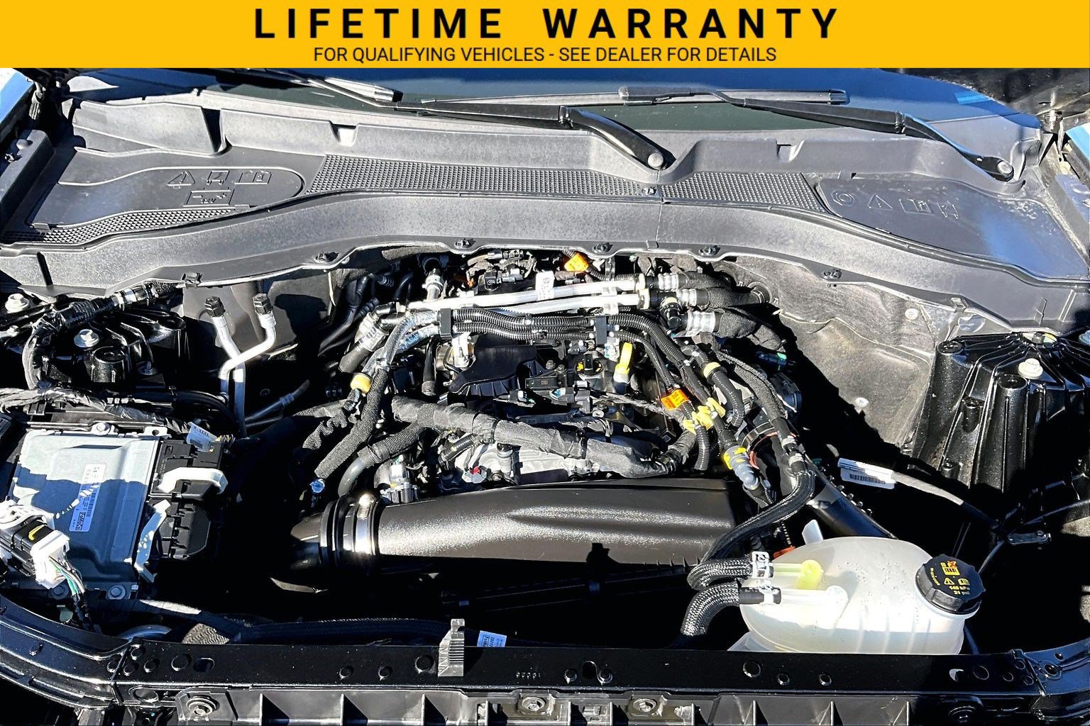 Used 2025 Ford Explorer Active w/ Active Comfort Package AWD/4WD image 10