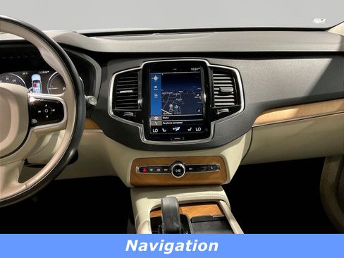 Used 2022 Volvo XC90 T8 Inscription Expression w/ Advanced Package AWD/4WD image 9