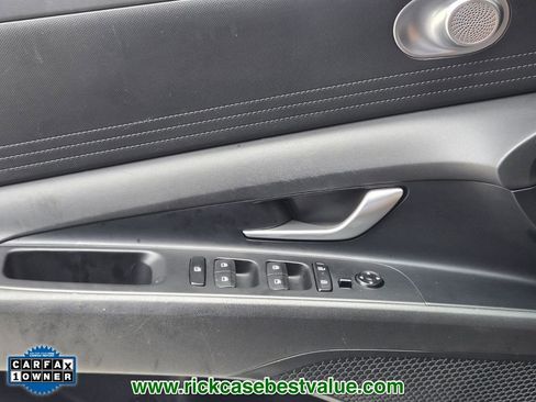 Used 2024 Hyundai Elantra SEL image 30