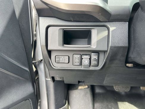 Used 2017 Toyota Tacoma Limited w/ Tow Package AWD/4WD image 19