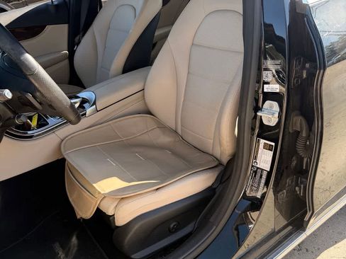 Used 2015 Mercedes-Benz C 300 4MATIC Sedan image 9