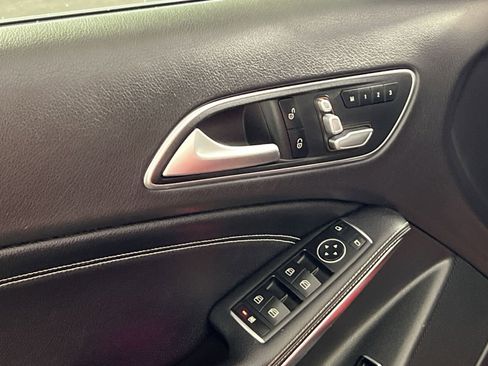 Used 2019 Mercedes-Benz GLA 250 4MATIC image 15