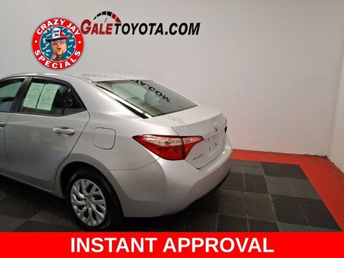 Used 2018 Toyota Corolla LE FWD image 7