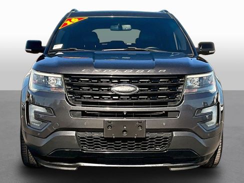 Used 2016 Ford Explorer Sport w/ Equipment Group 401A AWD/4WD image 2