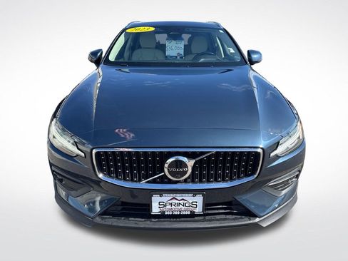 Used 2023 Volvo V60 B5 Cross Country Plus w/ Climate Package AWD/4WD image 16