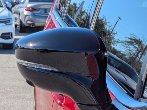 Used 2026 Chrysler Pacifica Select image 12