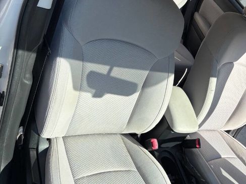 Used 2018 Subaru Forester 2.5i AWD/4WD image 27