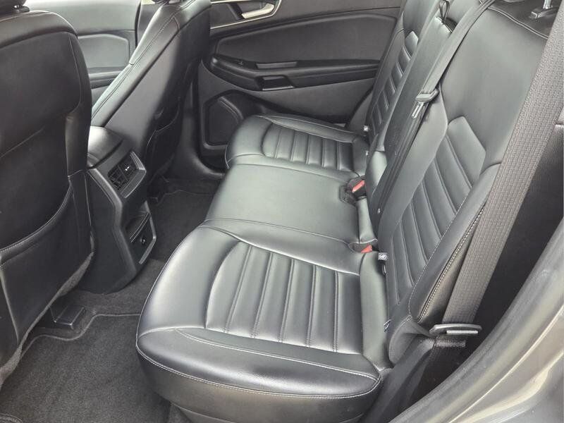 Used 2024 Ford Edge SEL AWD/4WD image 12