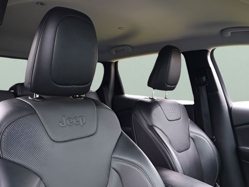 Used 2022 Jeep Cherokee Latitude Lux AWD/4WD image 19