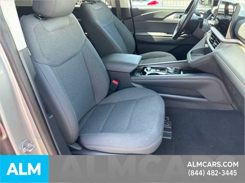 Used 2025 Ford Explorer Active image 16