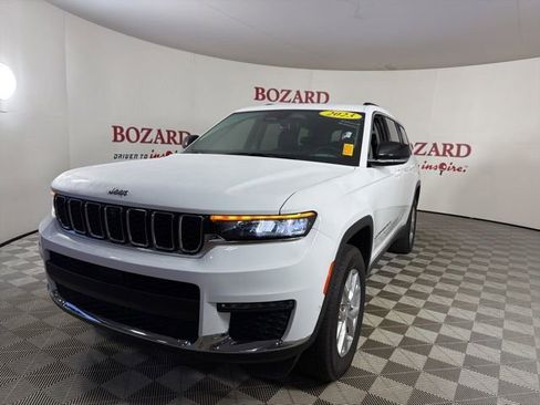 Used 2023 Jeep Grand Cherokee L Limited w/ Luxury Tech Group II RWD image 4