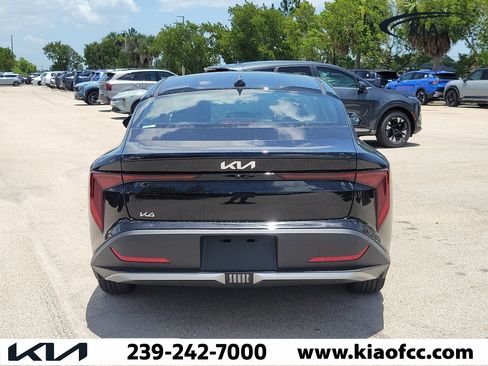 New 2026 Kia K4 FWD image 5