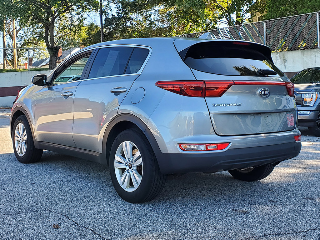 Used 2019 Kia Sportage LX FWD image 4