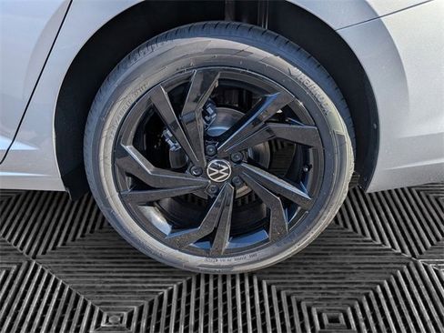 New 2026 Volkswagen Jetta SE image 9