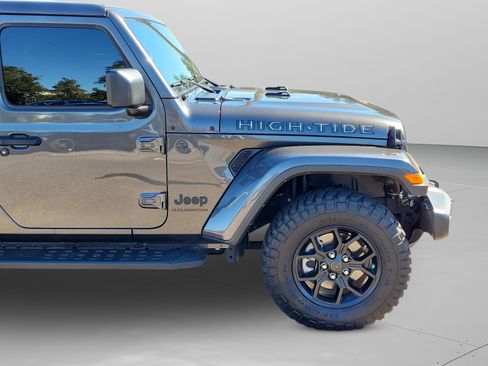 Used 2024 Jeep Gladiator Sport image 34