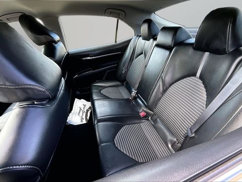 Used 2023 Toyota Camry SE image 18