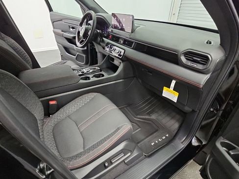 New 2026 Honda Pilot Sport image 34