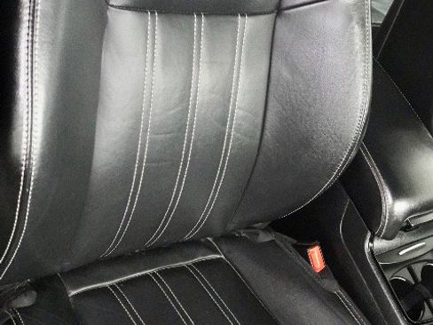 Used 2016 Chrysler 300 S image 9